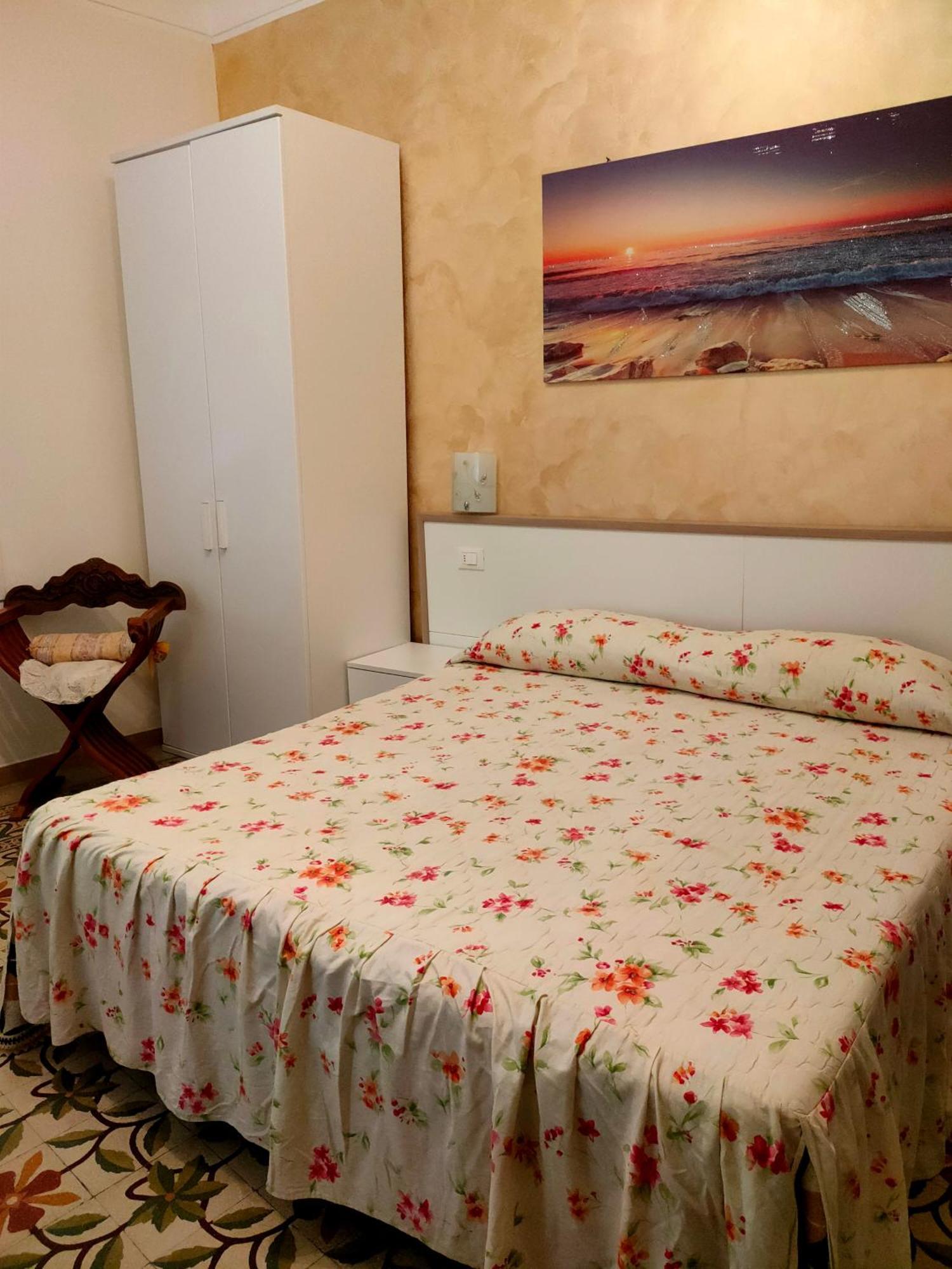 La Casa Del Sole Hotell Sanremo Exteriör bild