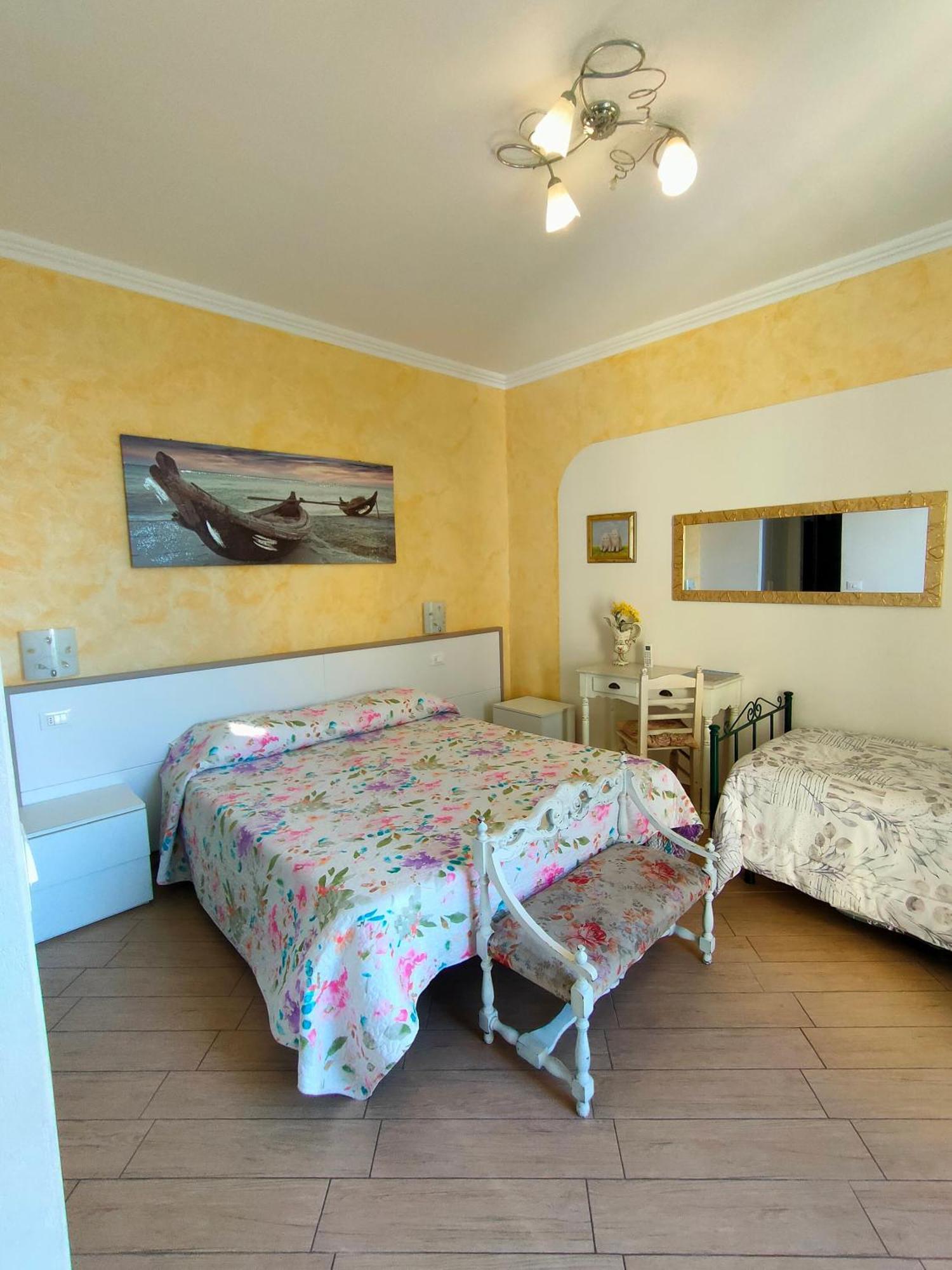 La Casa Del Sole Hotell Sanremo Exteriör bild