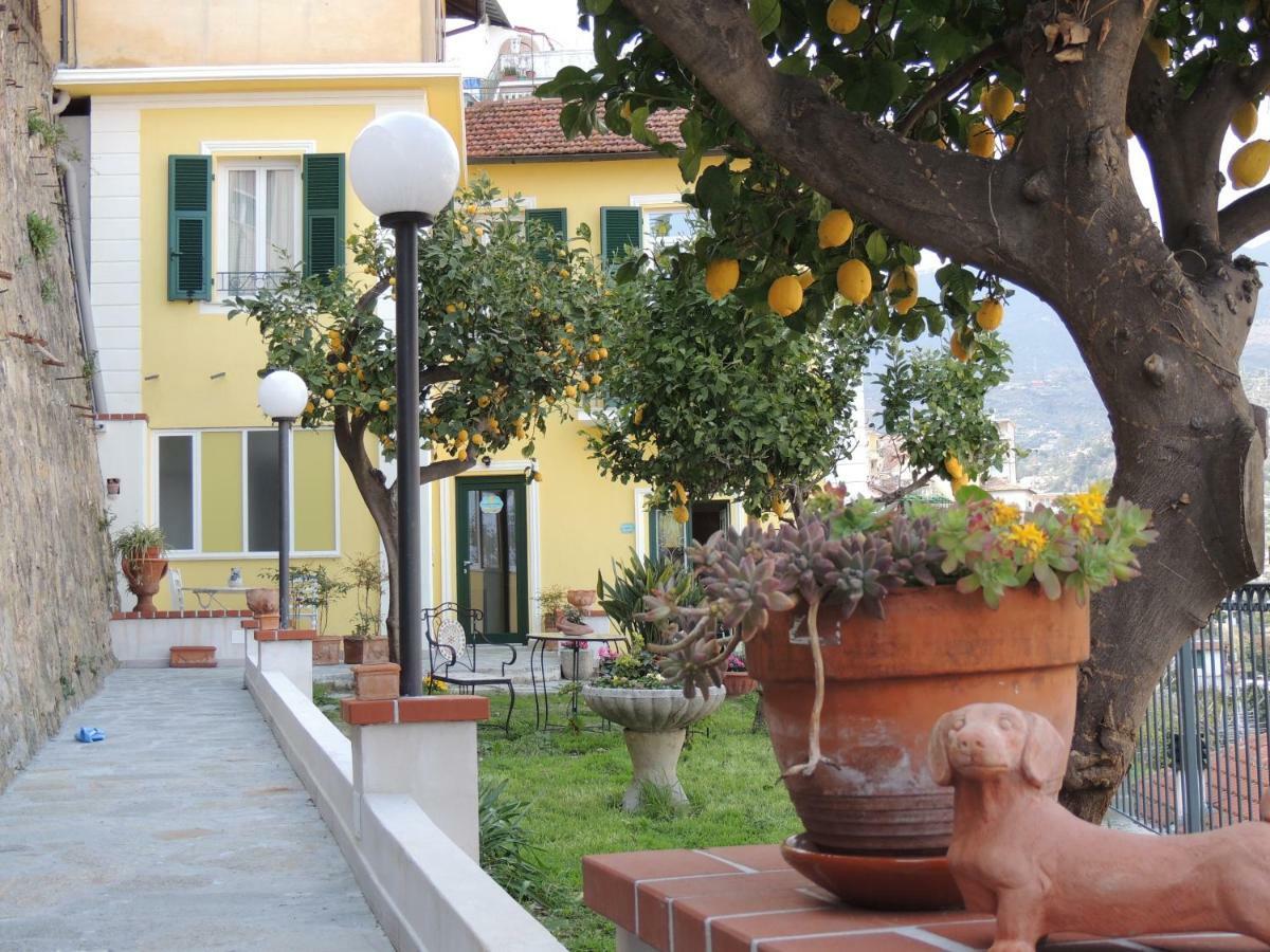 La Casa Del Sole Hotell Sanremo Exteriör bild