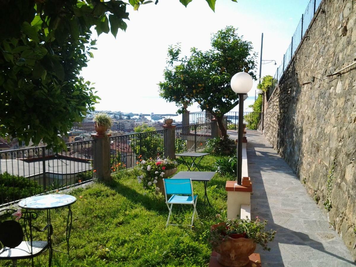 La Casa Del Sole Hotell Sanremo Exteriör bild