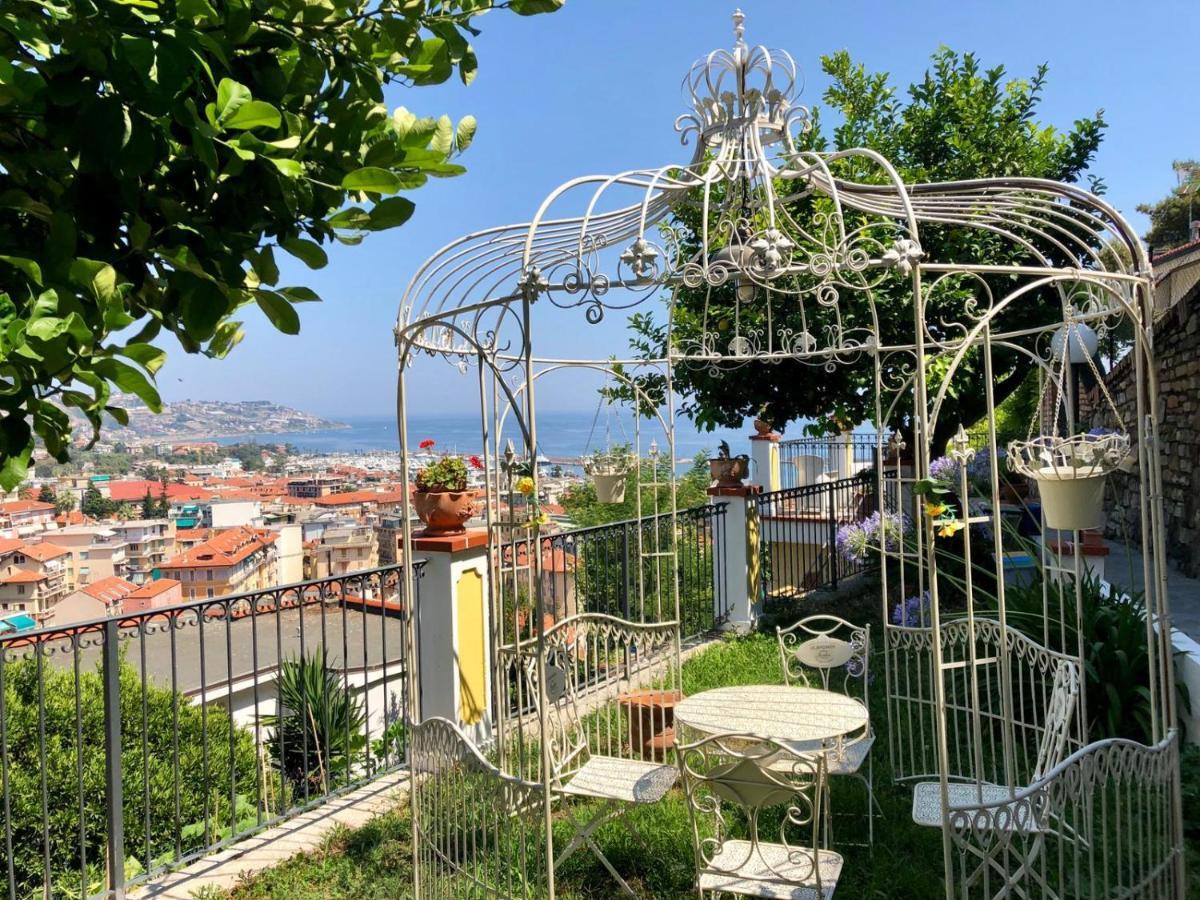 La Casa Del Sole Hotell Sanremo Exteriör bild